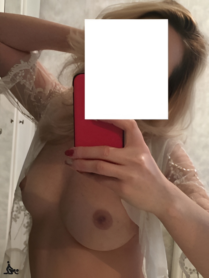 Софа привлекальеная девушка из Ельня цена от 1500 руб