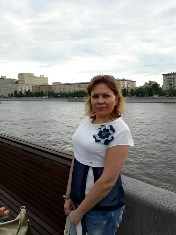 Виктория привлекальеная девушка из Ельня цена от 4000 руб