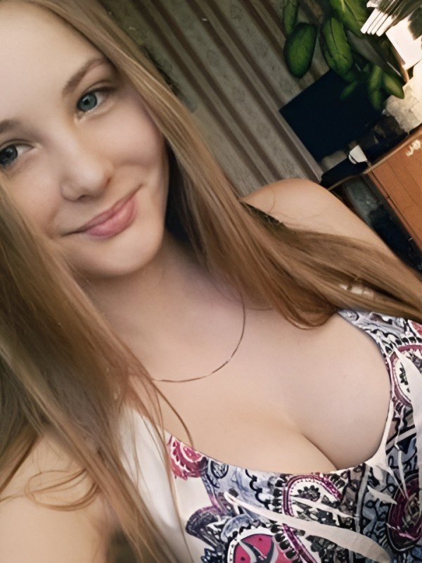 Леся привлекательная девушка из Ельня цена от 2000 руб