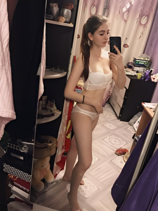 Лолита привлекательная девушка из Ельня цена от 10000 руб