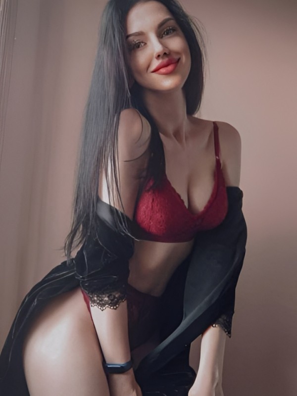 Злата привлекательная девушка из Ельня цена от 2000 руб