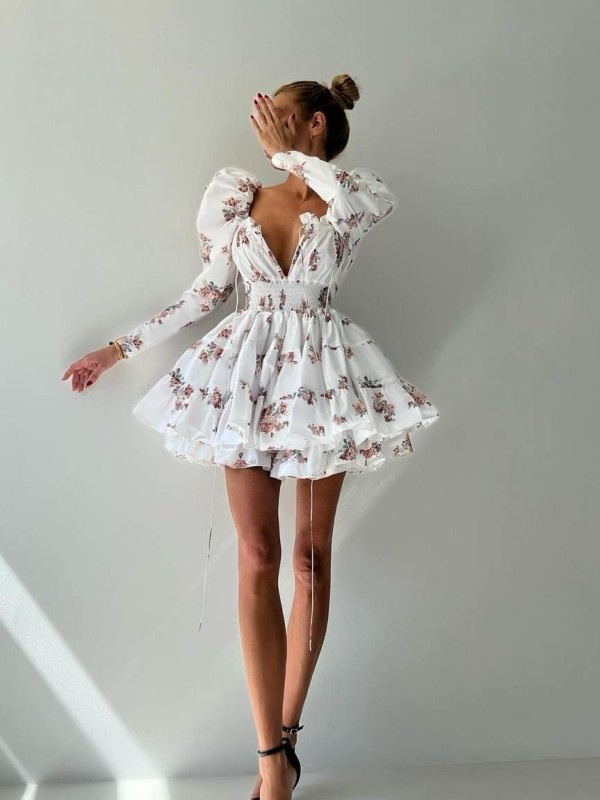 Юля привлекательная девушка из Ельня цена от 8000 руб